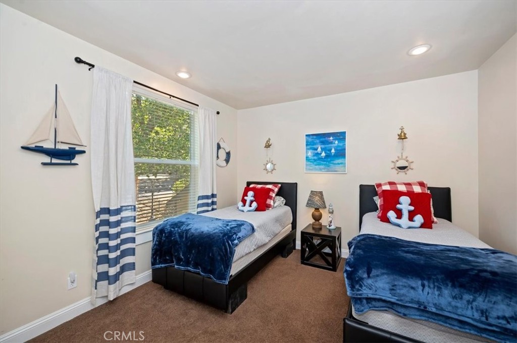 1036 Sandalwood Property Photo 31