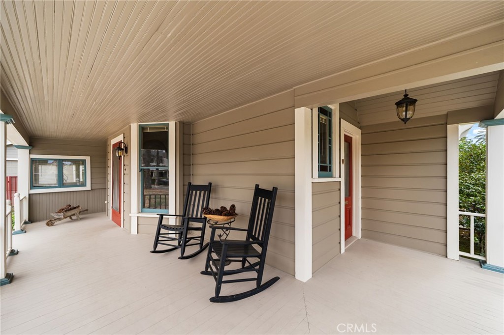 711 Chestnut Property Photo 9
