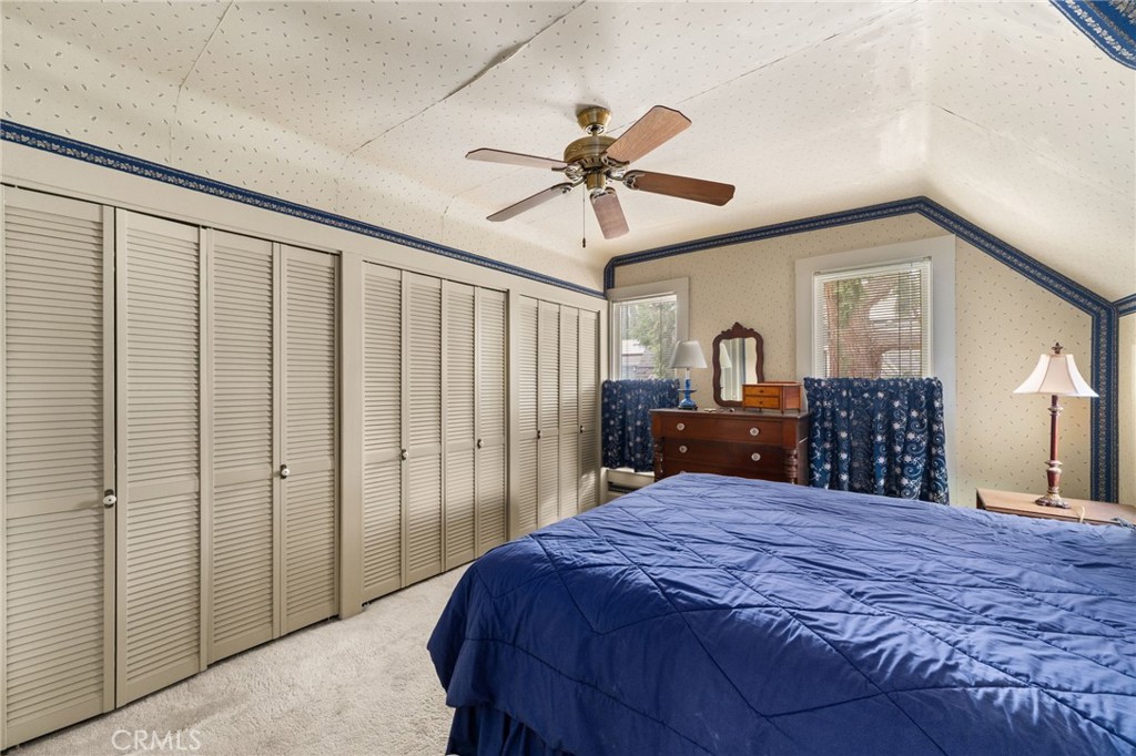 711 Chestnut Property Photo 33