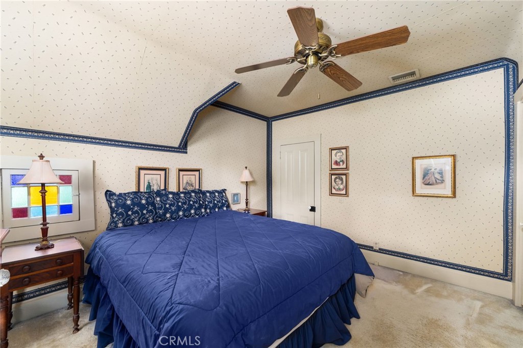 711 Chestnut Property Photo 34