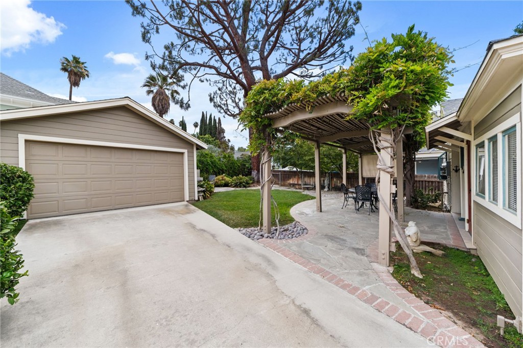 711 Chestnut Property Photo 35