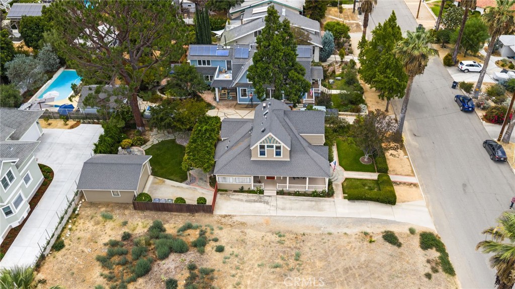 711 Chestnut Property Photo 46