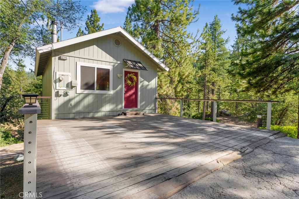 32715 Willow Property Photo 1