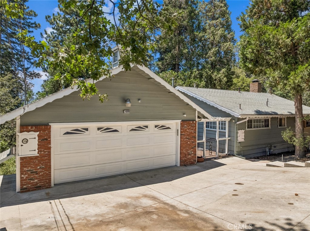 24899 Basel Property Photo 3