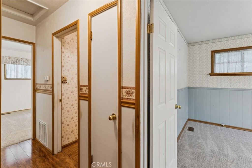 24899 Basel Property Photo 13