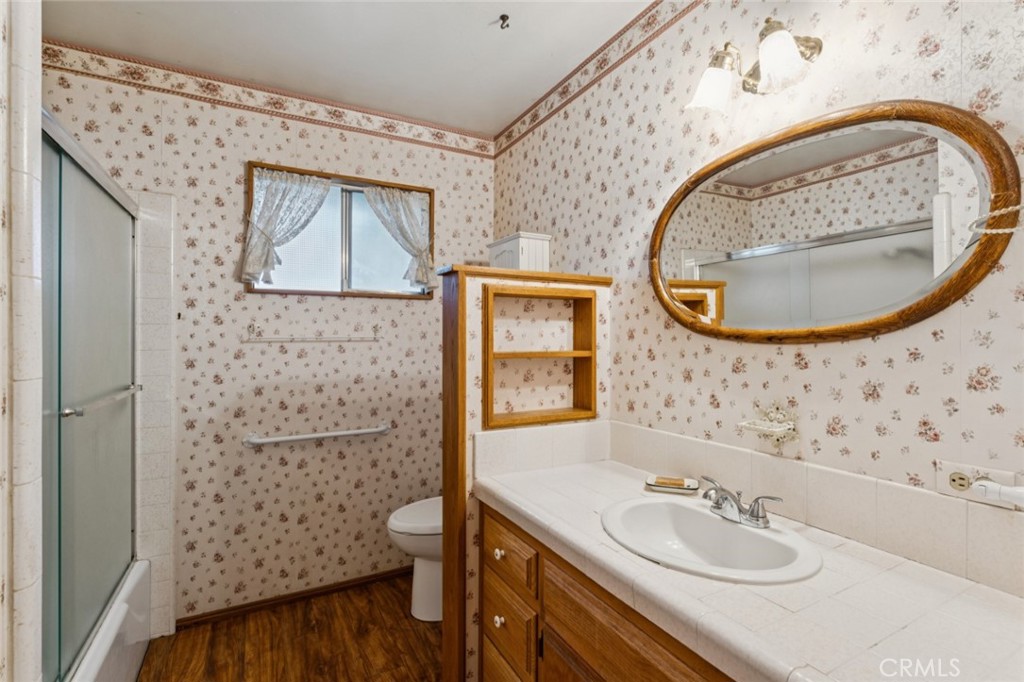 24899 Basel Property Photo 16