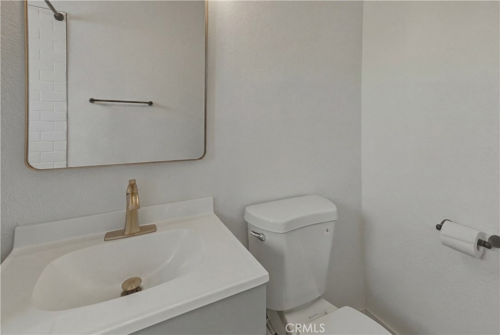 3189 Alameda Court Property Photo 6