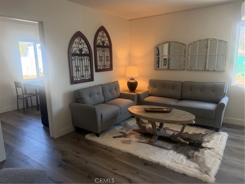 3189 Alameda Court Property Photo 8
