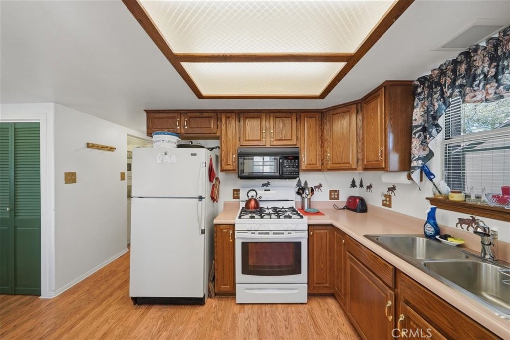 368 Imperial Property Photo 15