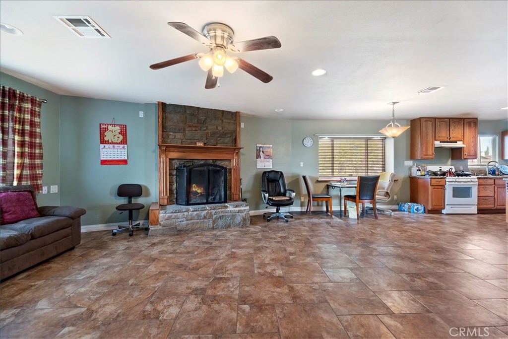 13285 Mesquite Road Property Photo 5