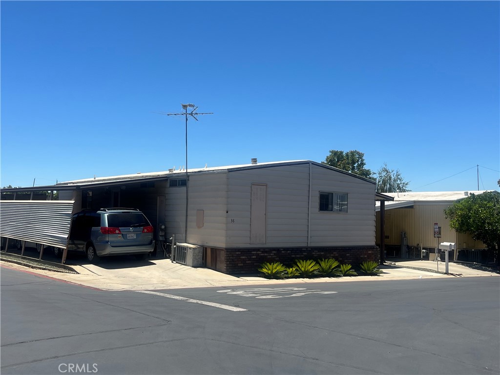 975 California 38 Property Photo 1