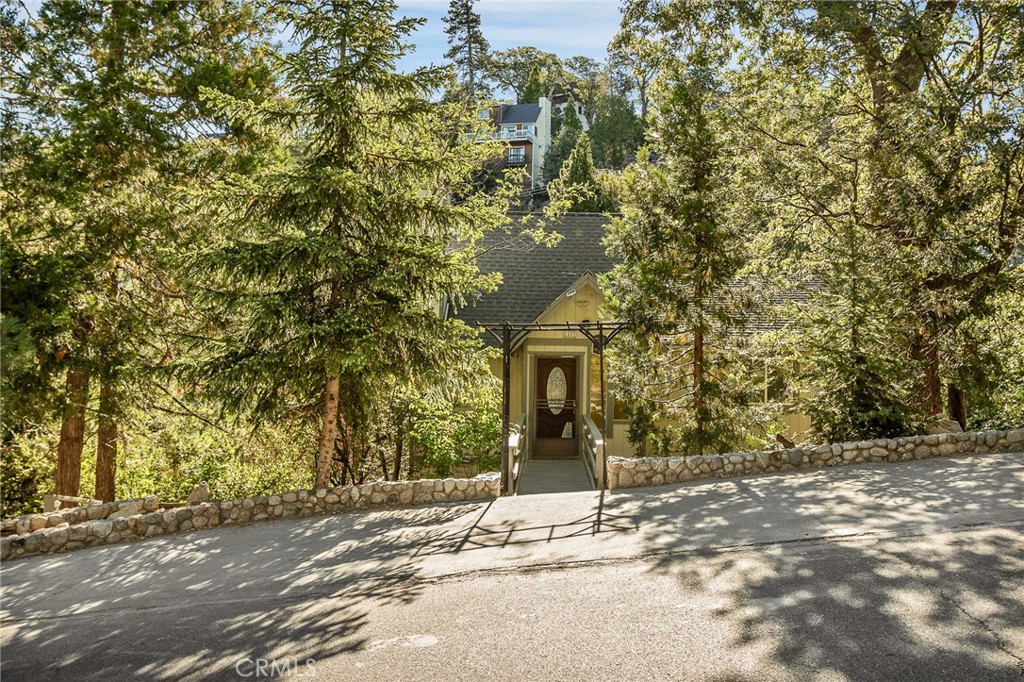 1207 Aleutian Property Photo 1