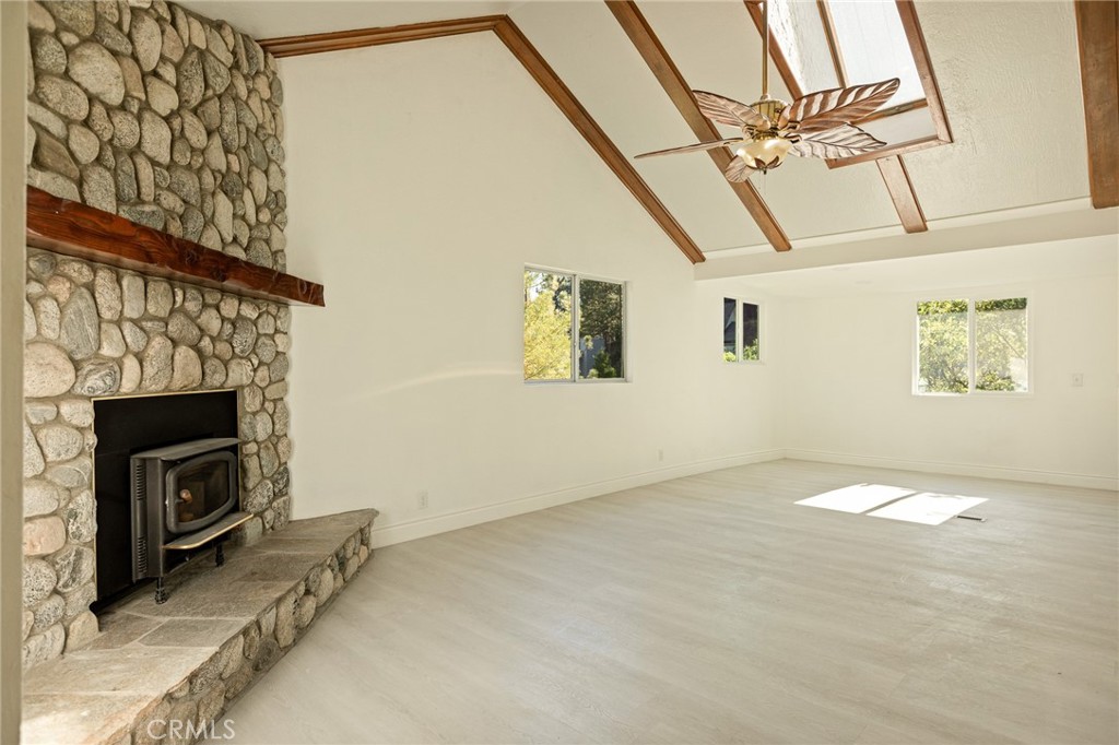 1207 Aleutian Property Photo 3