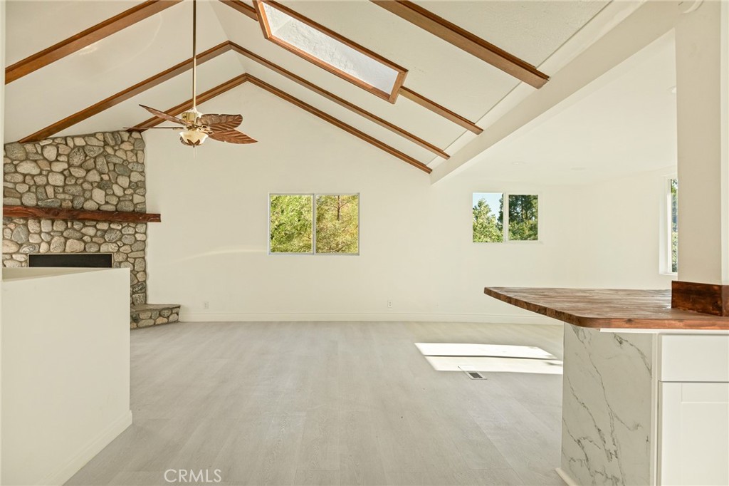 1207 Aleutian Property Photo 9