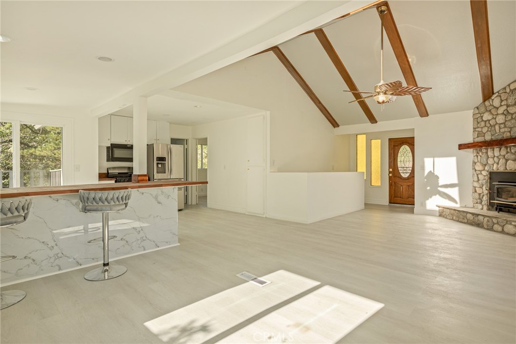 1207 Aleutian Property Photo 10