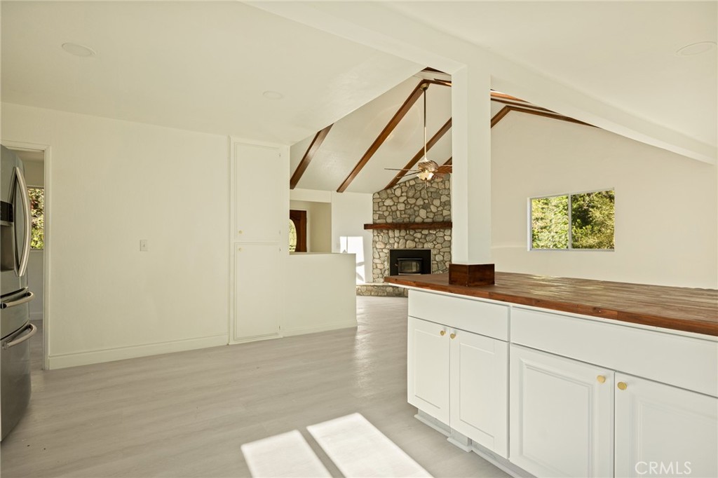 1207 Aleutian Property Photo 15