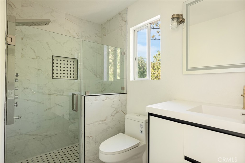 1207 Aleutian Property Photo 17