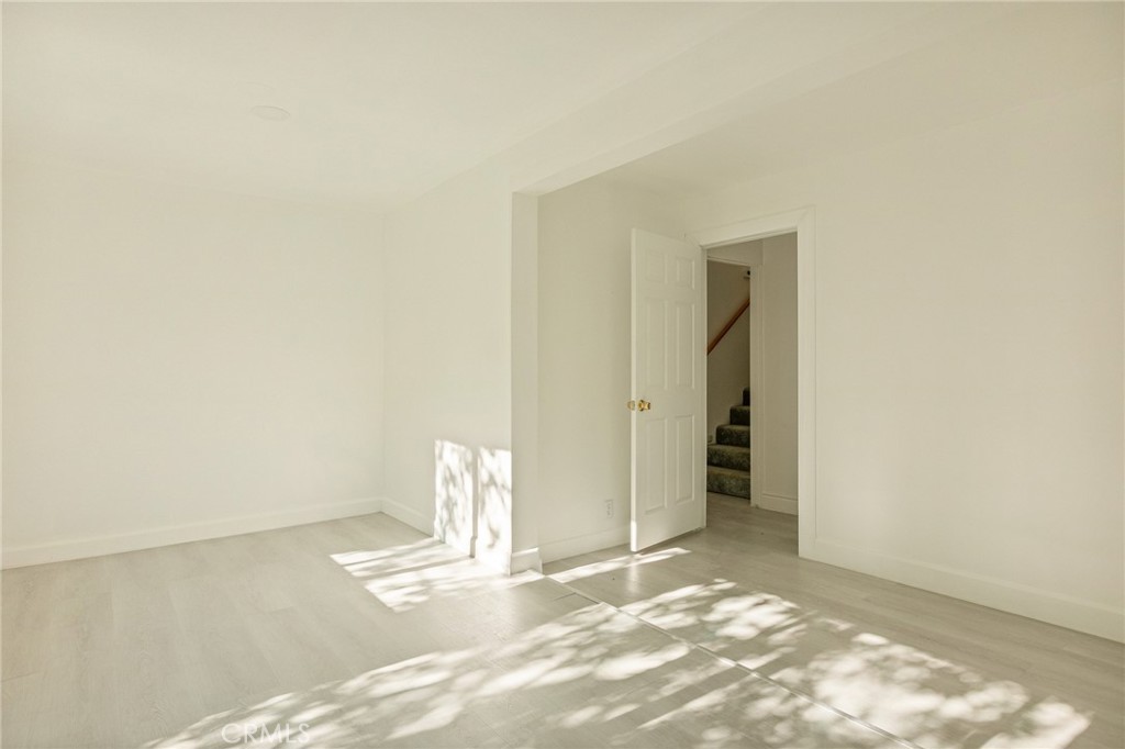 1207 Aleutian Property Photo 32