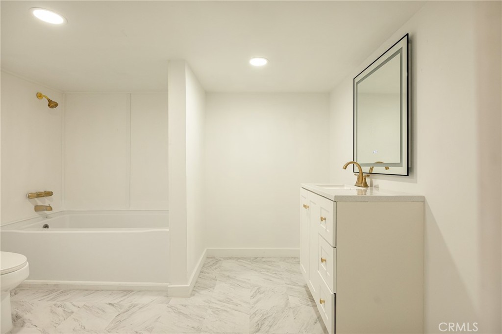 1207 Aleutian Property Photo 38