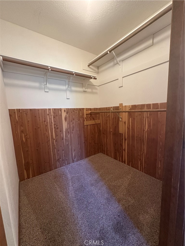 20410 Walnut Property Photo 6