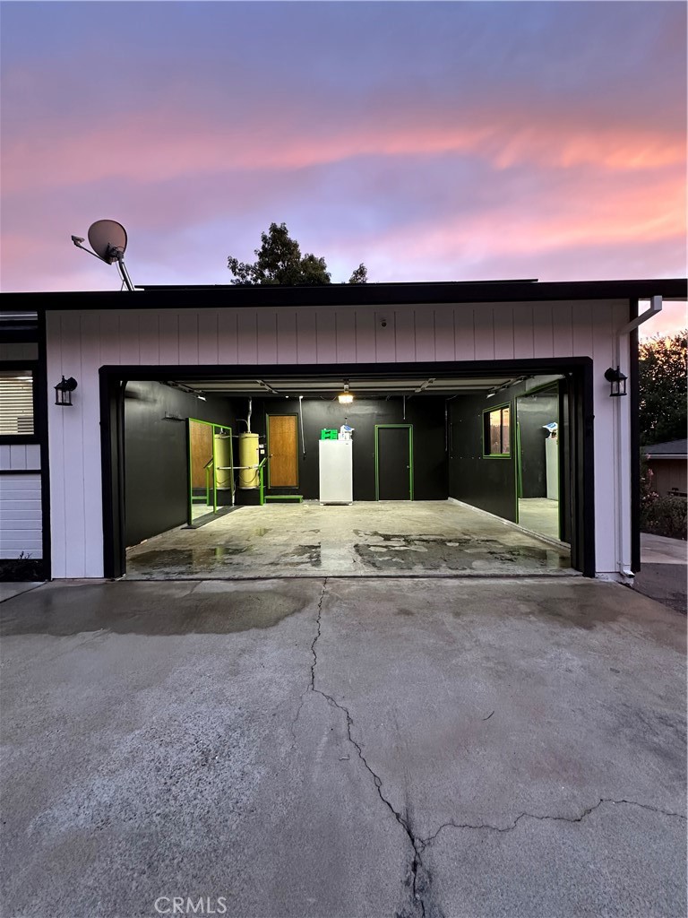 20410 Walnut Property Photo 9