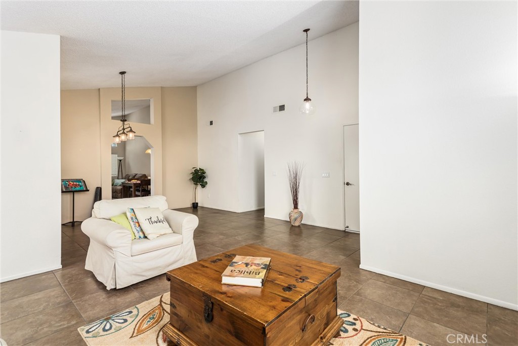5633 Riviera Property Photo 6