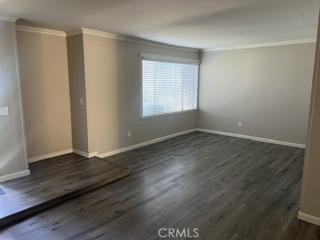 1464 Camelot Drive Property Photo 4
