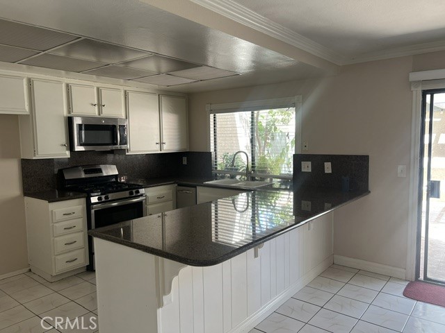 1464 Camelot Drive Property Photo 6