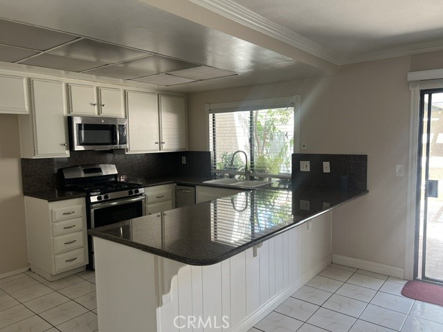 1464 Camelot Drive Property Photo 6
