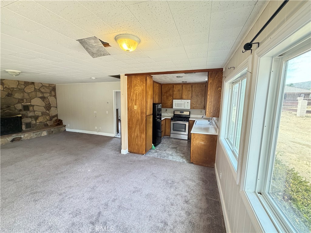 9359 Avenida San Timoteo Property Photo 7