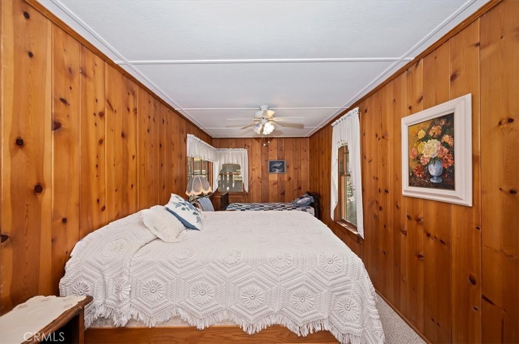 563 E Victoria Court Property Photo 26