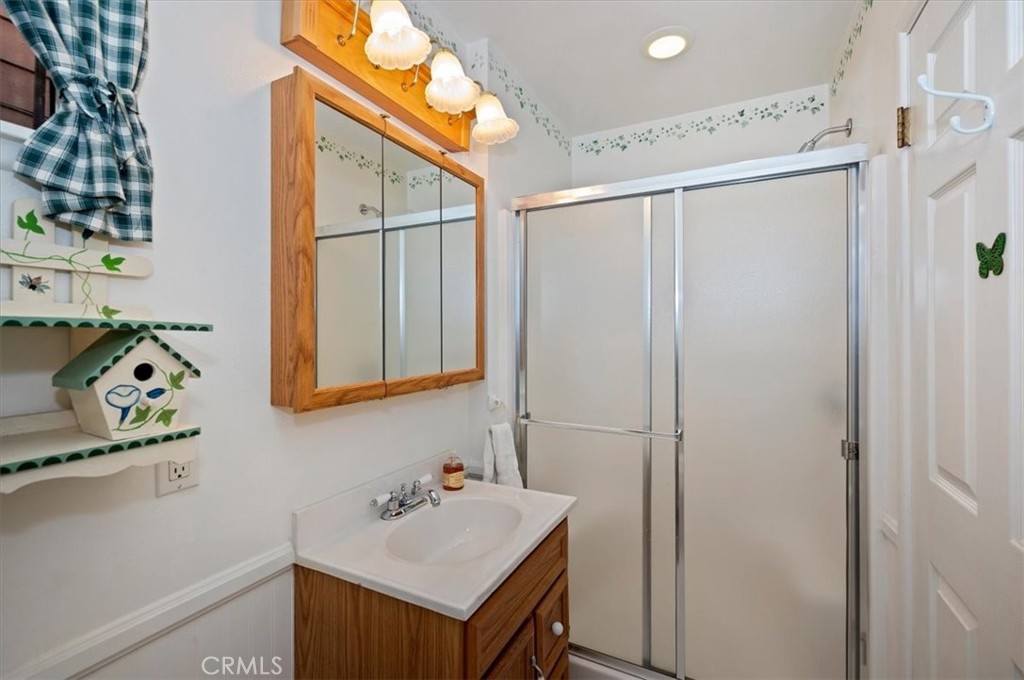 563 E Victoria Court Property Photo 33