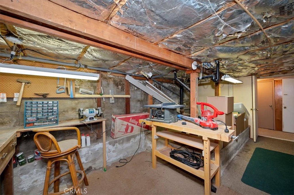 563 E Victoria Court Property Photo 35
