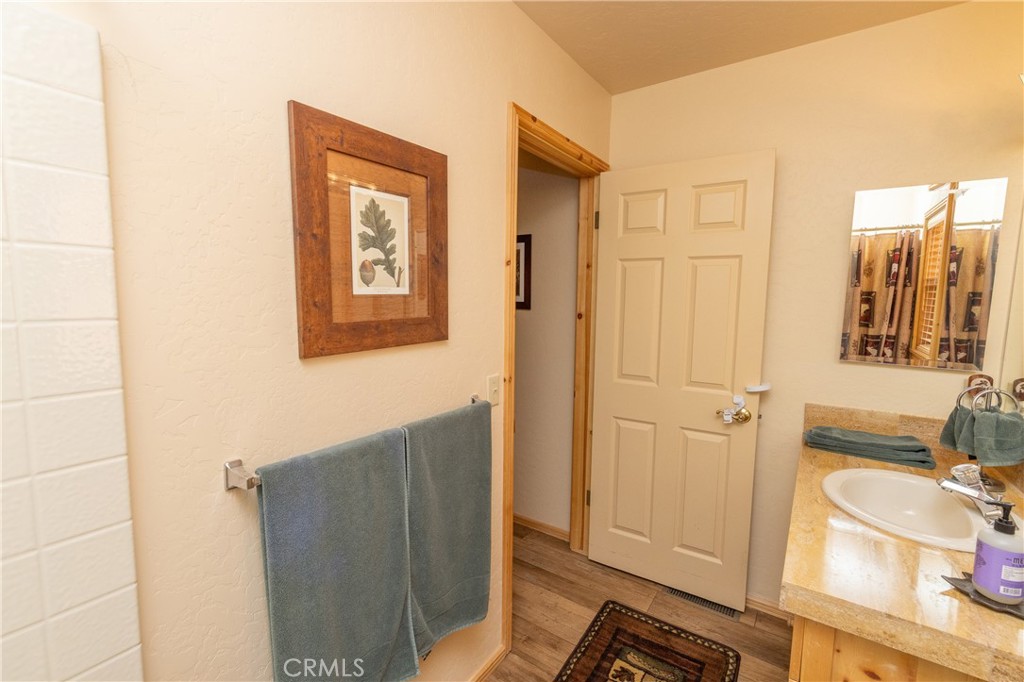 617 Villa Grove Property Photo 26