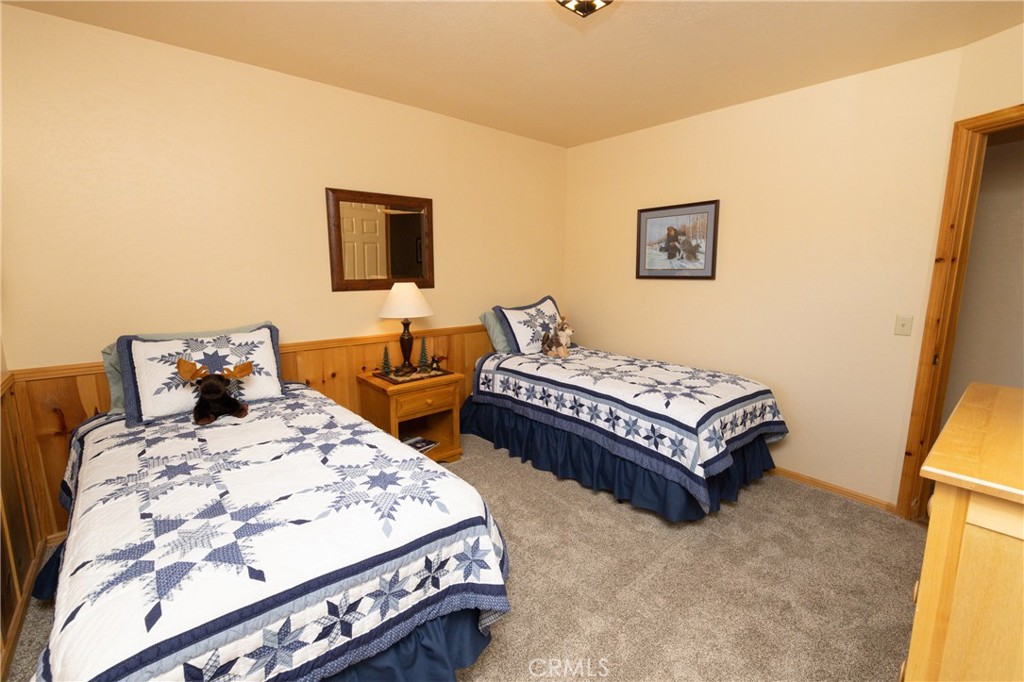 617 Villa Grove Property Photo 27