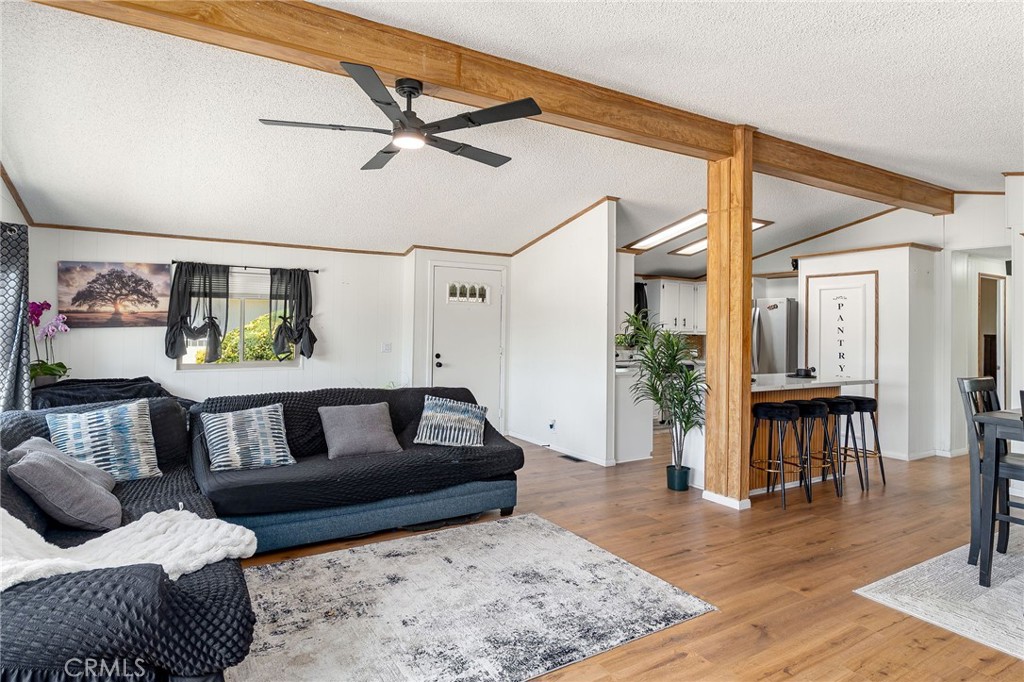 43560 Holder Property Photo 2