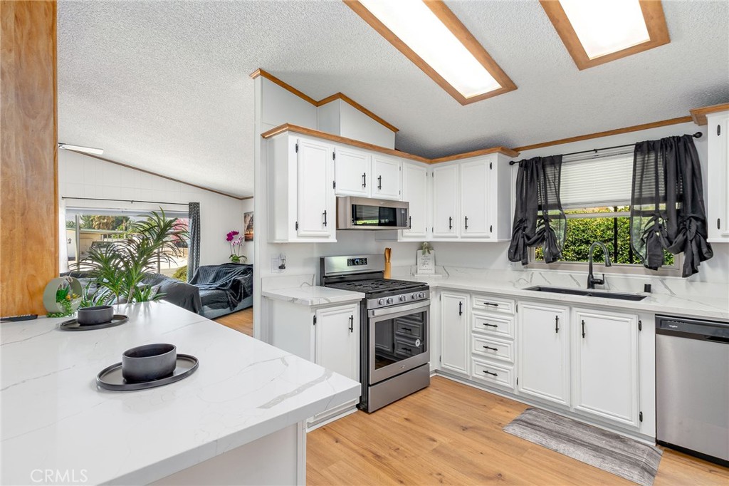 43560 Holder Property Photo 5