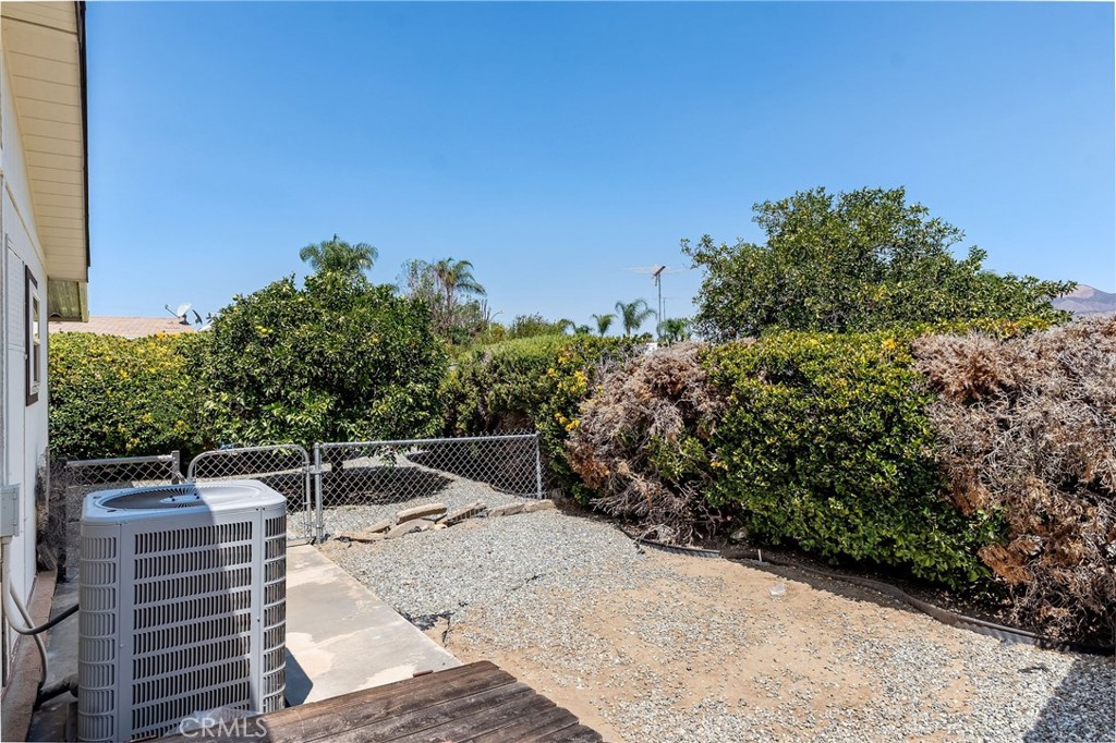 43560 Holder Property Photo 24