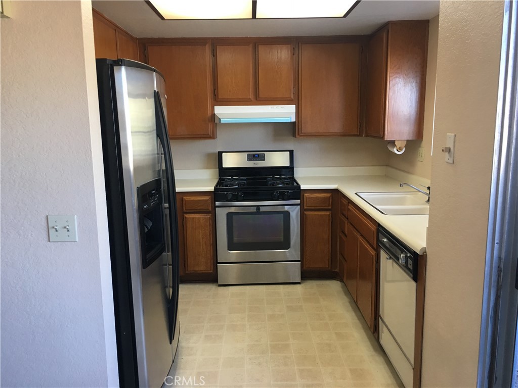 2030 Bon View Property Photo 3