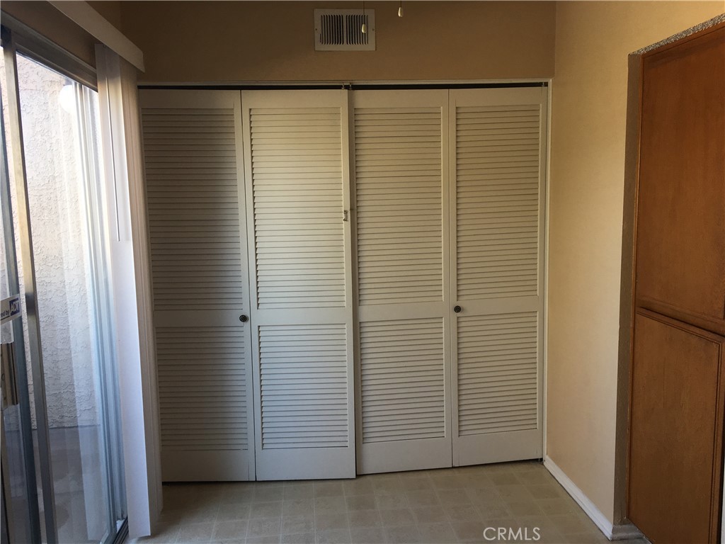 2030 Bon View Property Photo 6