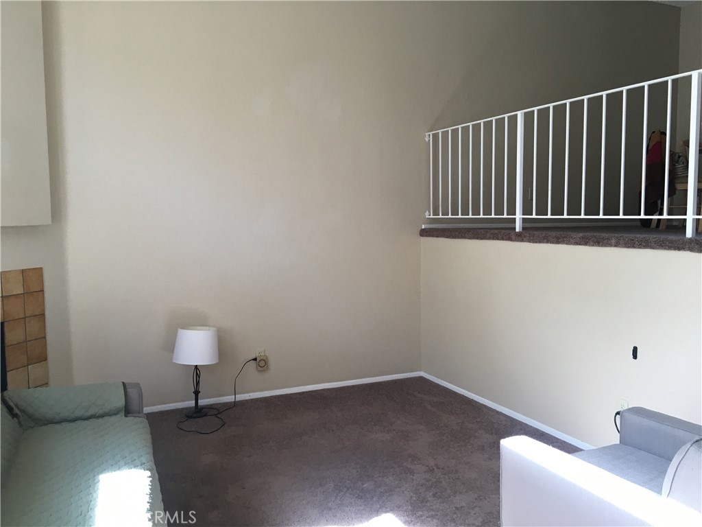2030 Bon View Property Photo 7