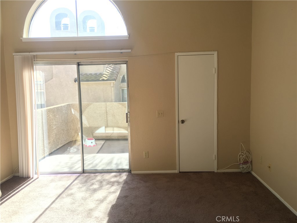 2030 Bon View Property Photo 11