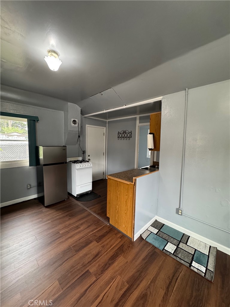 23335 Crestline Road Property Photo 8