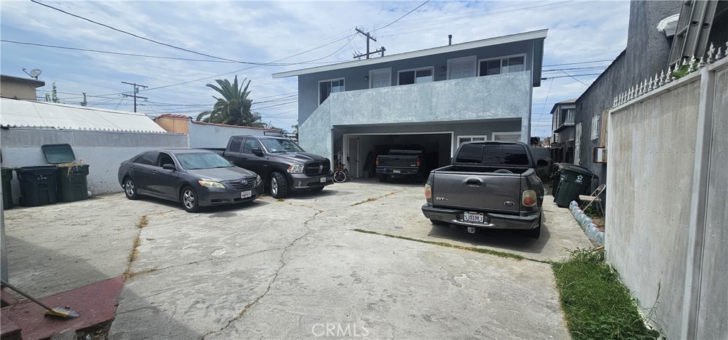 1201 E 78th Street Property Photo 4