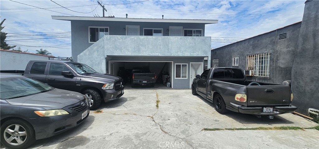 1201 E 78th Street Property Photo 5