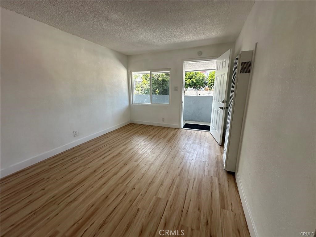 1201 E 78th Street Property Photo 9