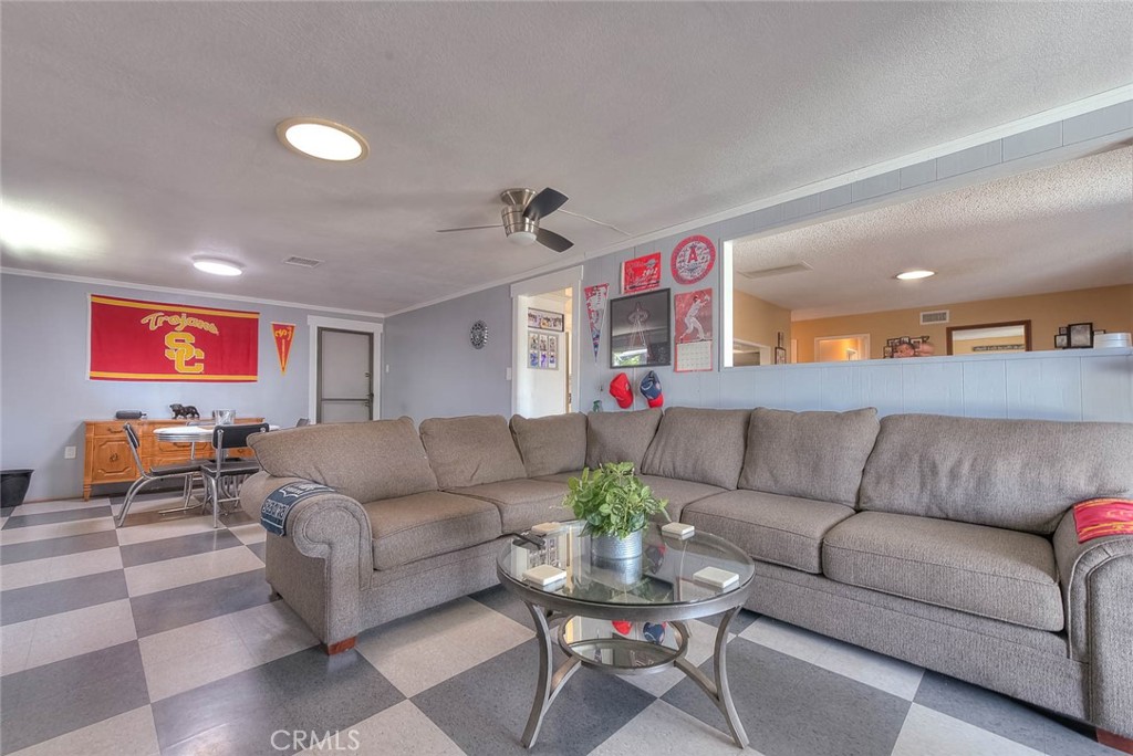 11229 Town Country S Property Photo 14