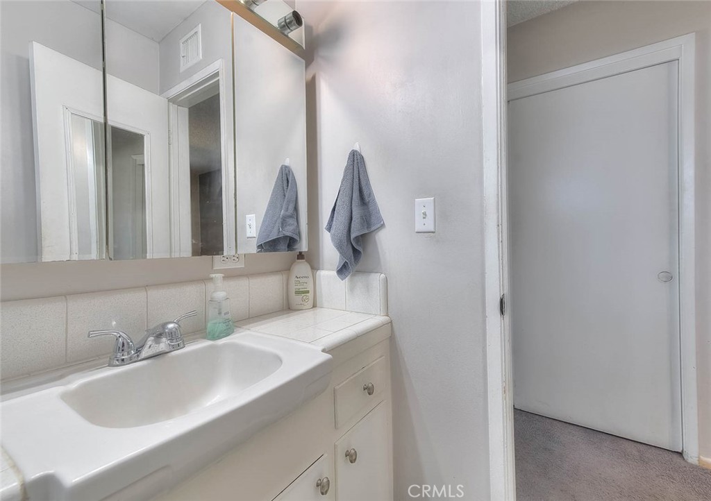 11229 Town Country S Property Photo 24
