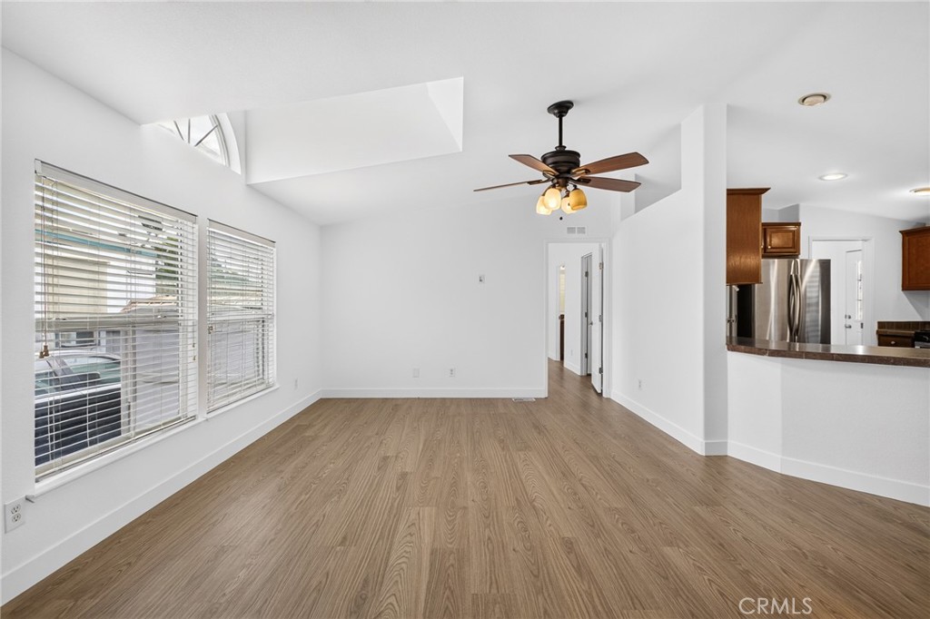 1925 E La Veta Avenue 50 Property Photo 17