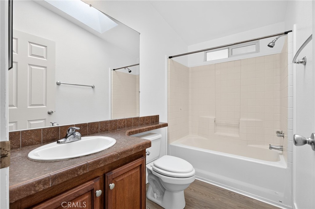 1925 E La Veta Avenue 50 Property Photo 23